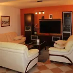 فيلة Jela