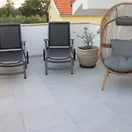 Jela فيلة *
