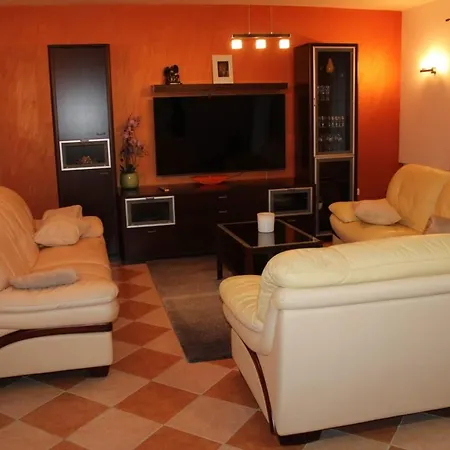 Villa Jela *
