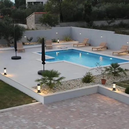 Villa Jela