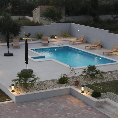 Villa Jela *