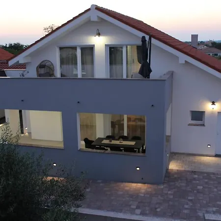 Jela Policnik