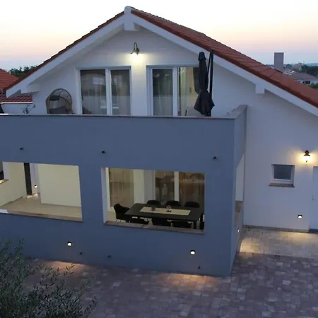 Villa Jela *